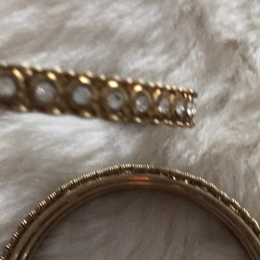 Gold bangles - Picture 2 of 4